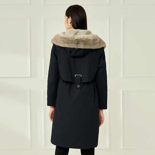 EITIE爱特爱冬季新款兔毛皮中长款皮草舒适保暖连帽大衣6893522 商品图4