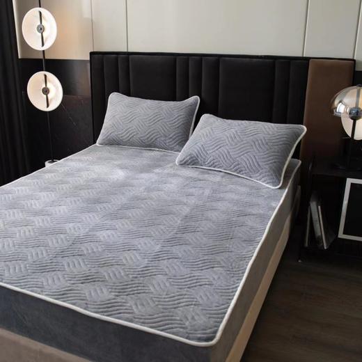 【蓝迪丝】自发热牛奶绒乳胶床垫3件套床笠款 商品图1