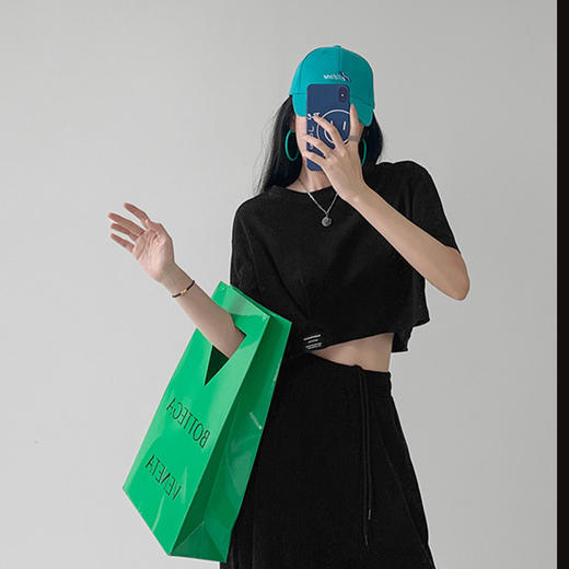 2022夏季新款短袖T恤女宽松显瘦露脐短款上衣服女 韩国女装 商品图1