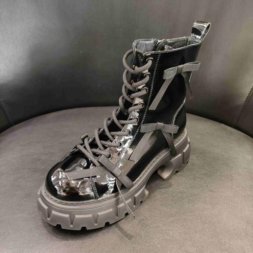 LFGJ 15003 真皮圆头漆皮蝴蝶结厚底马丁靴女粗跟英伦短靴 商品图0