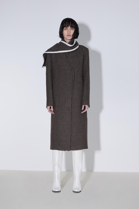 围脖款双门襟式大衣