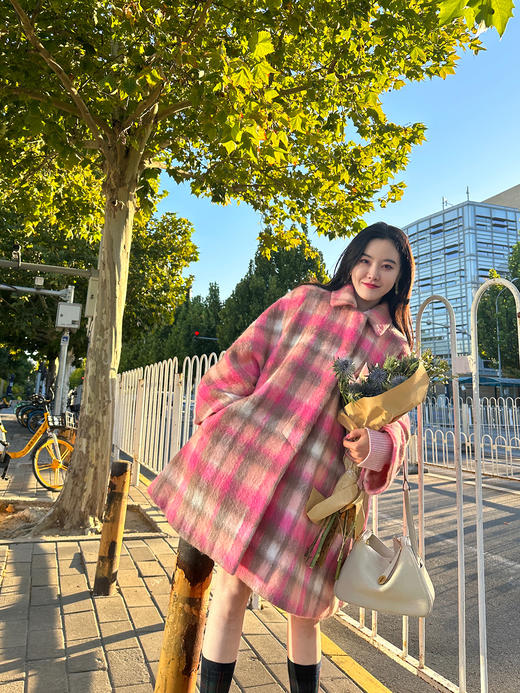 DUO智仙生 粉标系列 不似娇阳法式学院粉红羊毛格子斗篷大衣 商品图2