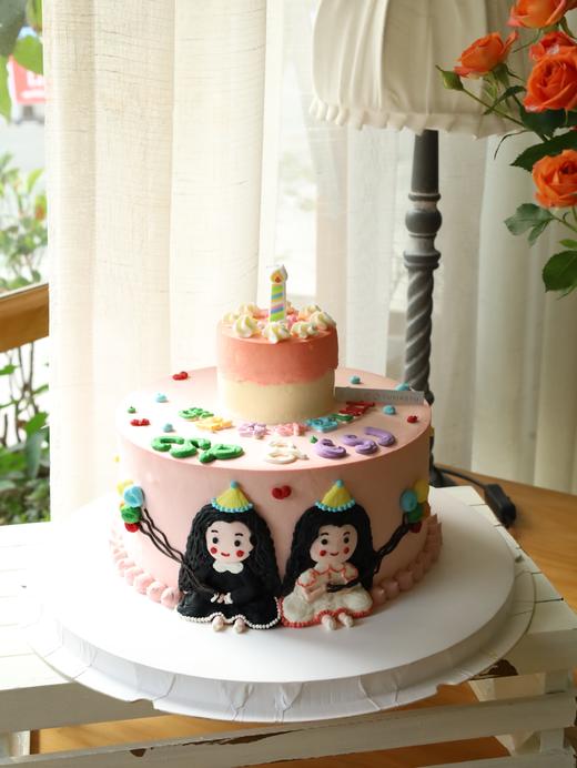 手绘闺蜜小蛋糕（图片为8寸 此价格为8寸价格 拍下联系客服选择口味） 商品图1