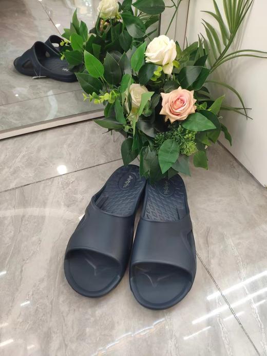 足间舞抗震减压功能拖鞋 商品图0