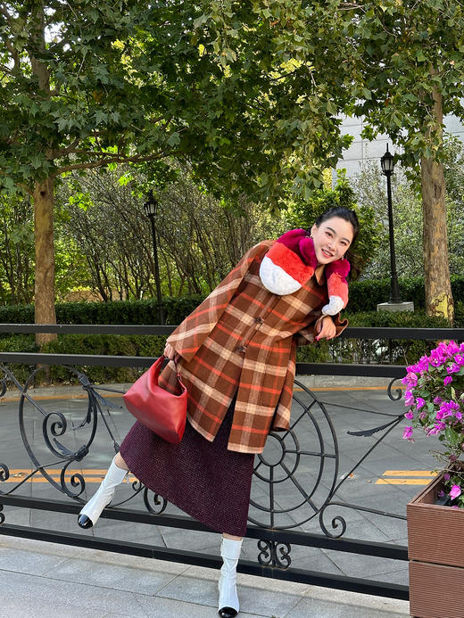 DUO智仙生 黑标系列 大都会系列小树莓羊毛香奶奶风舞会连衣裙 商品图4