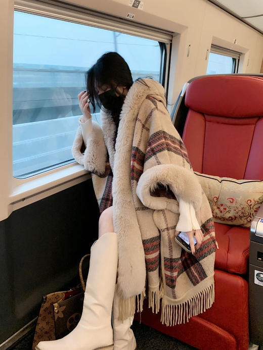 MYF 格子 斗篷披肩外套流苏复古格纹呢子大衣 商品图2