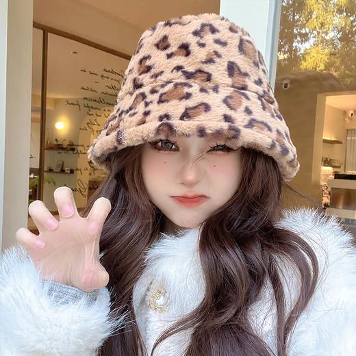 时尚兔毛渔夫帽女韩版ins秋冬季新款个性保暖防寒豹纹时髦盆帽 商品图3