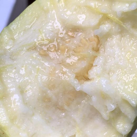 树上熟奶油芭乐  4.5-5斤彩箱装 （约6-13个左右   具体以重量为准）温馨提示 因授粉原因   极个别果为红心芭乐 介意慎拍 商品图4