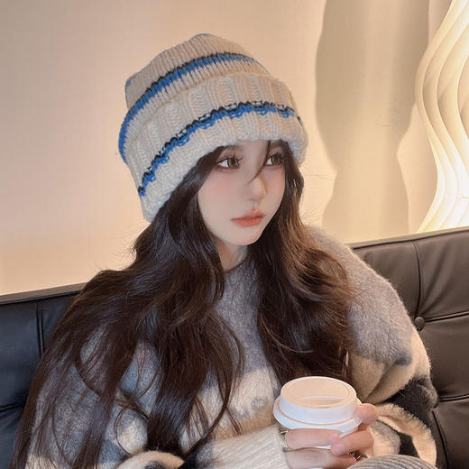韩版秋冬季时尚防寒保暖显脸小毛线帽子女百搭新款拼色条纹针织帽 商品图2