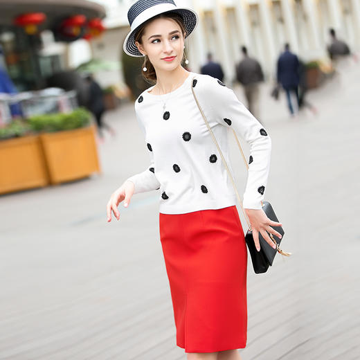 欧芮儿2016女士春季新款钉珠白色圆点长袖圆领套头百搭打底针织衫 商品图0