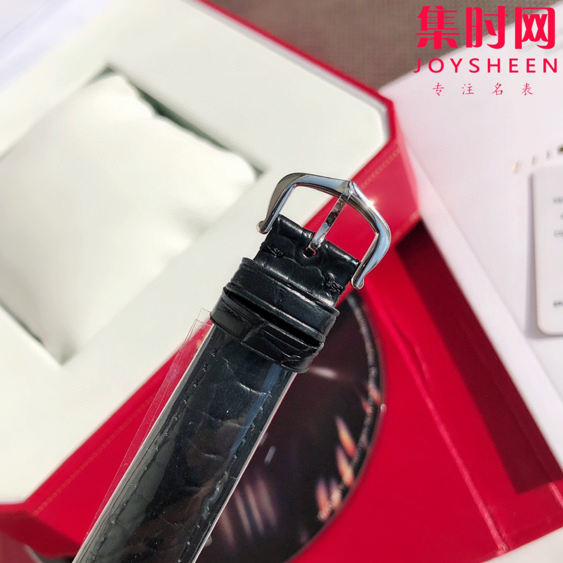 卡地亚新款坦克tank must系列 女士腕表 小号29.5×22毫米 厚度6毫米