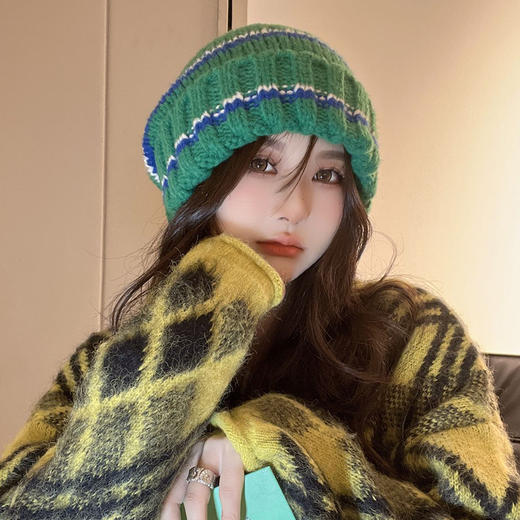 韩版秋冬季时尚防寒保暖显脸小毛线帽子女百搭新款拼色条纹针织帽 商品图1