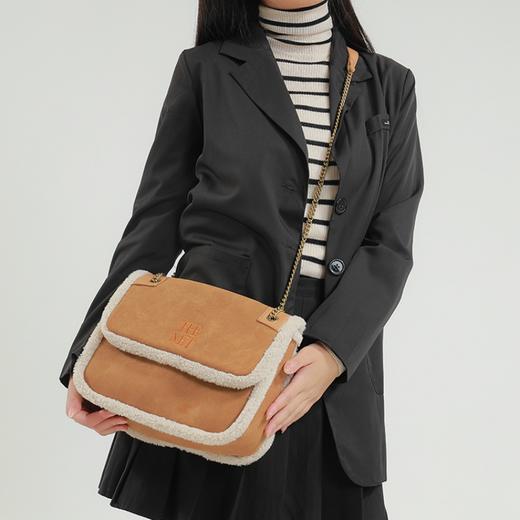 大都会艺术博物馆logo系列羊羔毛翻盖腋下包单肩包 商品图1