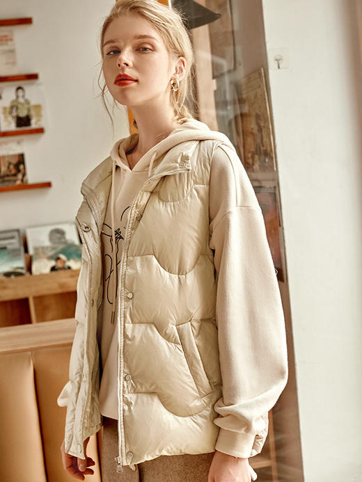 欧芮儿亮面米杏色羽绒马甲外套女2022春装新款女士无袖背心 商品图0
