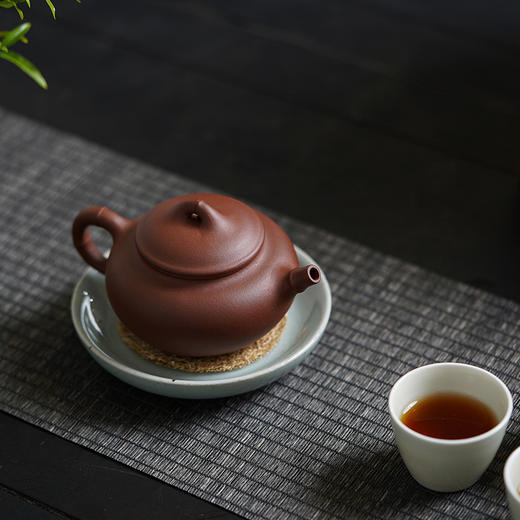 竹影壶 | 紫砂大师张正中老师设计监制，黄龙山珍稀泥料，附赠鉴别证书、收藏证书和拓片 商品图1