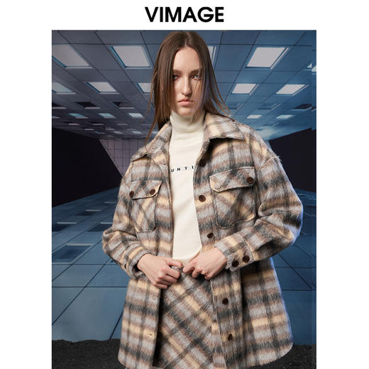 VIMAGE纬漫纪冬季新款复古宽松大衣外套V1814417 商品图3