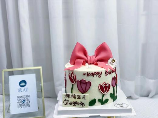 手绘郁金香&翻糖蝴蝶蛋糕 商品图0