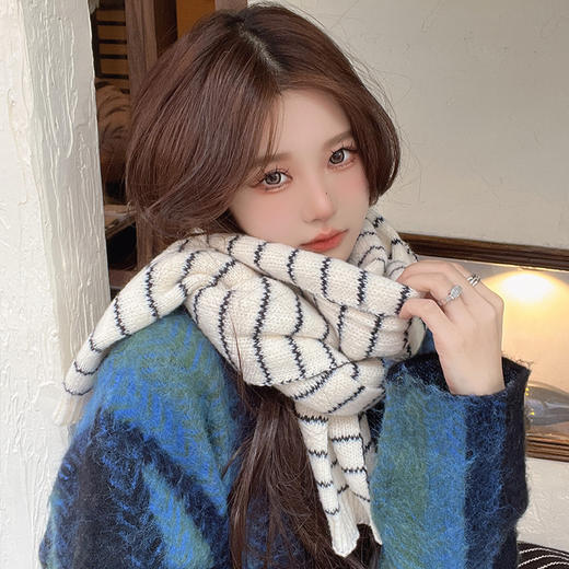 韩版ins冬季新款条纹软糯针织围巾女百搭保暖围脖时尚个性披肩 商品图0