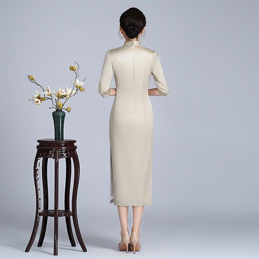 LHS-20276香槟色刺绣醋酸旗袍年轻款婚宴装礼服喜婆婆女 商品图3