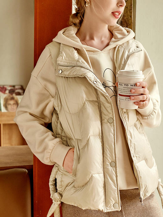欧芮儿亮面米杏色羽绒马甲外套女2022春装新款女士无袖背心 商品图2