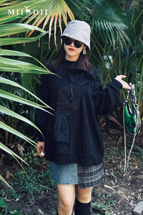 接受落叶与降温，也期待拥抱和问候~💞