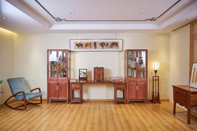 红桥红  家具严选  缅甸花梨(大果紫檀）  【多宝阁形玻璃展示柜】