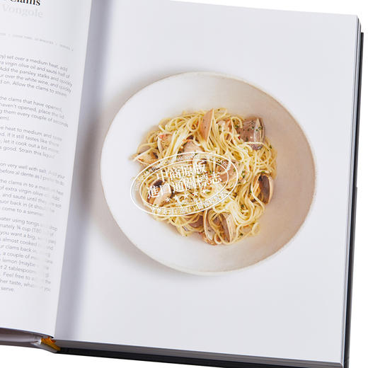 【中商原版】食谱 世界各地厨师的经典食谱 米其林三星主厨编著 The Recipe Classic dishes 英文原版 Josh Emett 商品图3