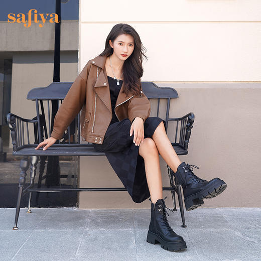 【春节不打烊】Safiya/索菲娅 商场同款2022年冬季新款英伦风机车拼接厚底系带马丁靴女 SF24116104 商品图7