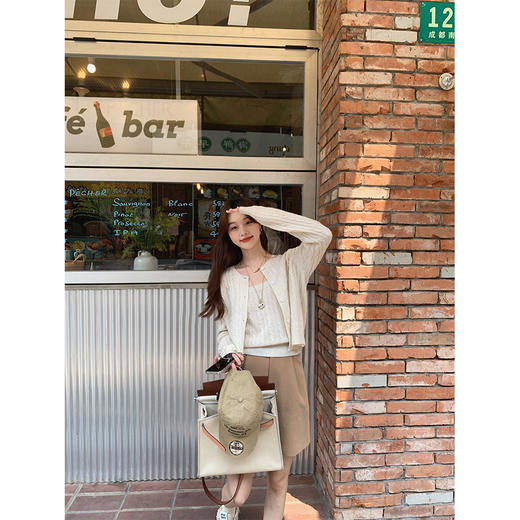 金蘑菇菇 莫妮卡心事/羊毛绞花短开衫+吊带短裙三件套 商品图4