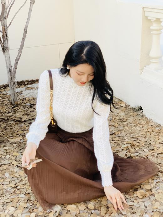 【百图lulu定制】【绒感蕾丝打底衫】仿水貂绒 气质 洋气 磨毛 蕾丝 打底衫 商品图8