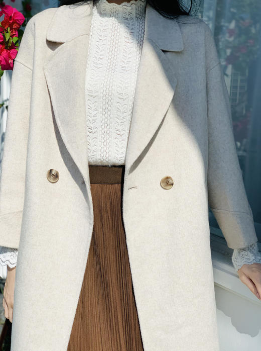 【百图lulu定制】【绒感蕾丝打底衫】仿水貂绒 气质 洋气 磨毛 蕾丝 打底衫 商品图5