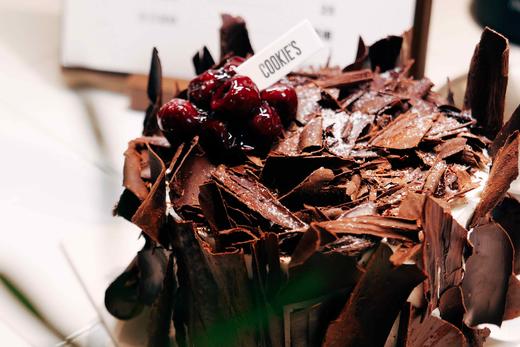 黑森林蛋糕，只用纯脂巧克力，进口酸樱桃。欢迎提前预定，当日订单或加急请拍下备注，我们会与您联系 商品图7