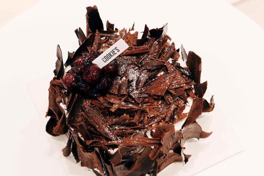 黑森林蛋糕，只用纯脂巧克力，进口酸樱桃。欢迎提前预定，当日订单或加急请拍下备注，我们会与您联系 商品图1