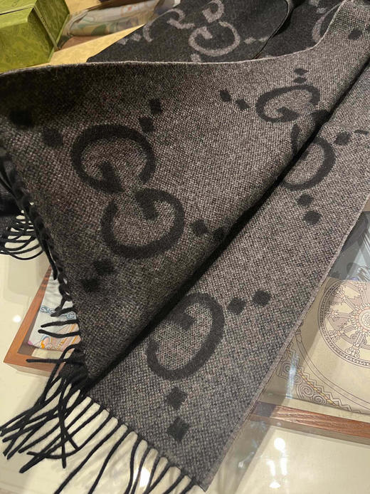 Gucci羊绒围巾-黑灰色 商品图8