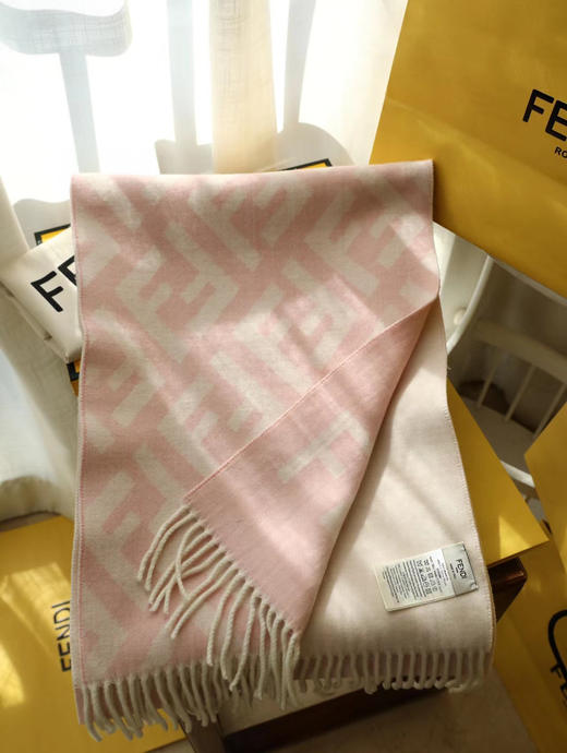 Fendi2022新款围巾-粉色 商品图3