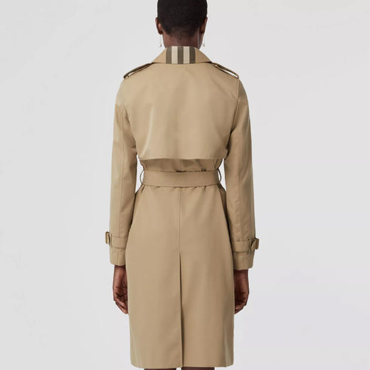 BURBERRY 巴宝莉 女士格纹裁片棉质嘎巴甸 Trench 中长款束腰风衣 卡其色 8060735 A1366 商品图2