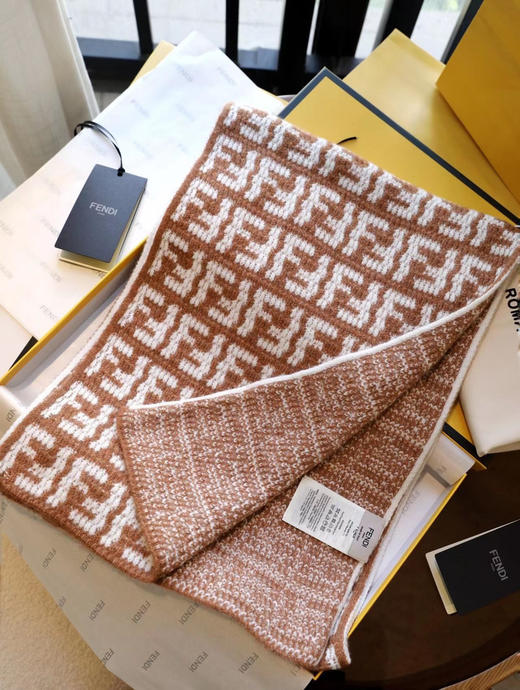 FENDI撞色字母-米色 商品图8