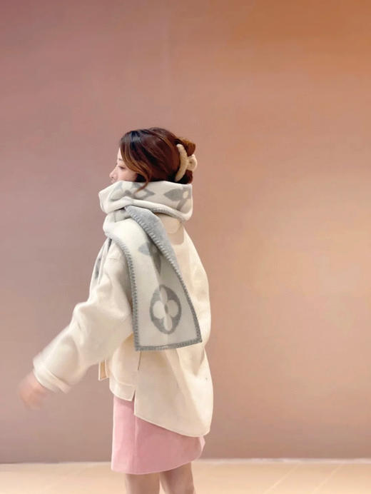 Lv手缝羊绒围巾-灰色 商品图0