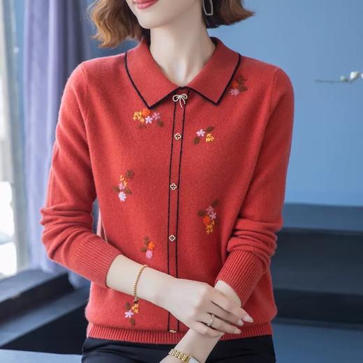 XX鄂尔多斯市纯山羊绒衫女娃娃翻领刺绣毛衣中老年新打底羊毛衫 商品图5
