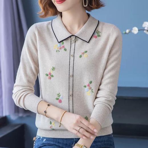 XX鄂尔多斯市纯山羊绒衫女娃娃翻领刺绣毛衣中老年新打底羊毛衫 商品图4
