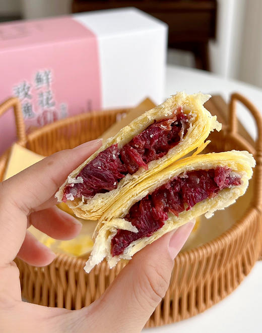 【新增蛋黄酥饼】【云南鲜花饼 预售3天】新鲜现烤新鲜发 手工现烤鲜花饼 玫瑰花香浓郁  酥软细腻  来自云南的浪漫~ 商品图4