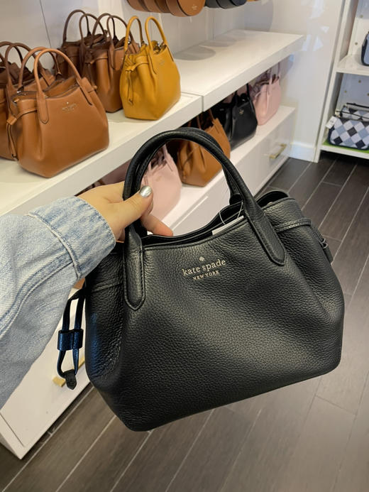 Kate spade KS 软牛皮小鲶鱼包 只要¥1699直邮到手！有长肩带有隔层拉链，非常简单实用质感好！ 商品图1