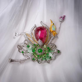 龢盒原创 青荷翠鸟，18k金镶满钻碧‬玺翡‬翠宝石大‬胸针