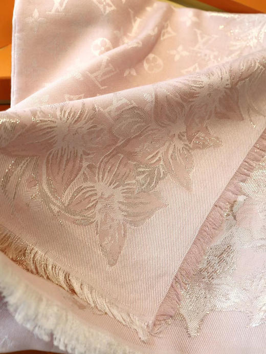 Lv老花披肩-粉色 商品图7