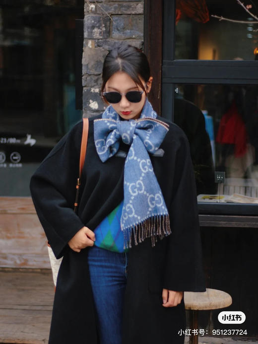 Gucci蓝色羊毛围巾 商品图5