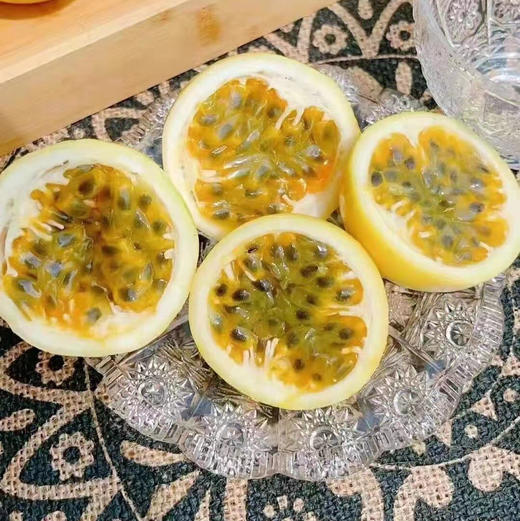 黄金百香果🎁 空运黄金百香果，维c你的世界，甜蜜你的生活，无需泡水，可以空口吃，一只不过瘾可以多来几只。 商品图4
