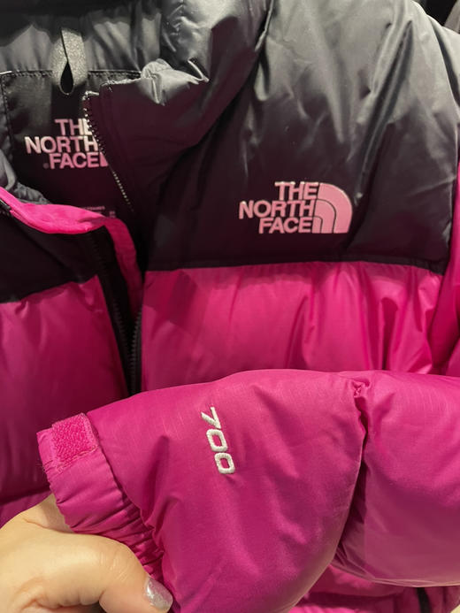 最最经典的1996系列！The North Face 北面女款700羽绒服 断码特价¥1699直邮到手 下单找码 商品图3