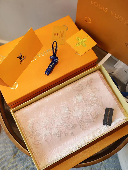 Lv老花披肩-粉色 商品图3