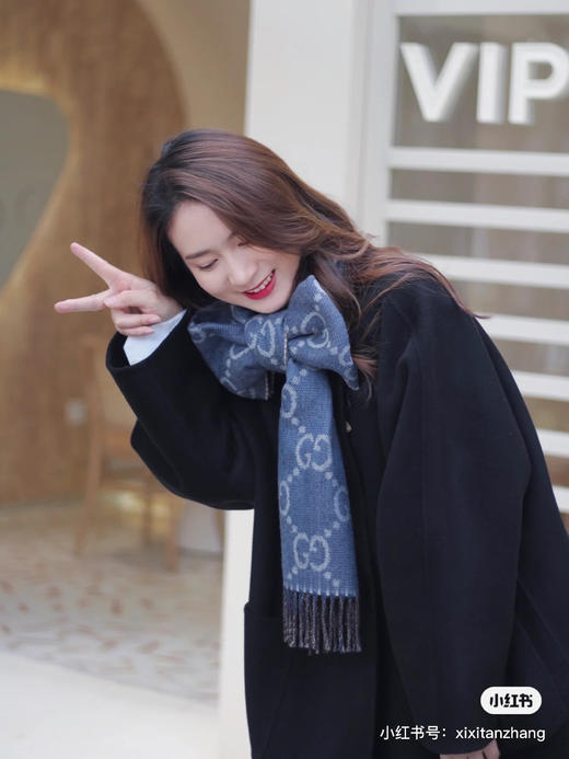 Gucci蓝色羊毛围巾 商品图9