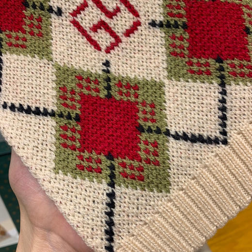 充满童趣的一条围巾Gucci菱纹羊毛长巾 商品图6